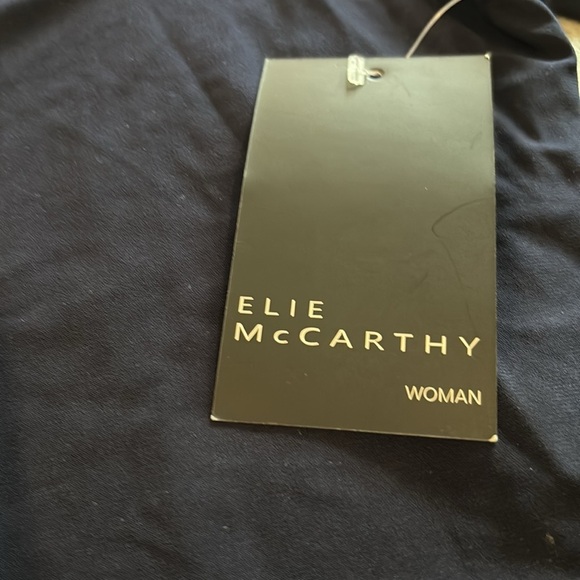 “Elie McCarthy Hi Lo Navy Knit Blouse With Gold Detail Buttons Down Front - Picture 6 of 6